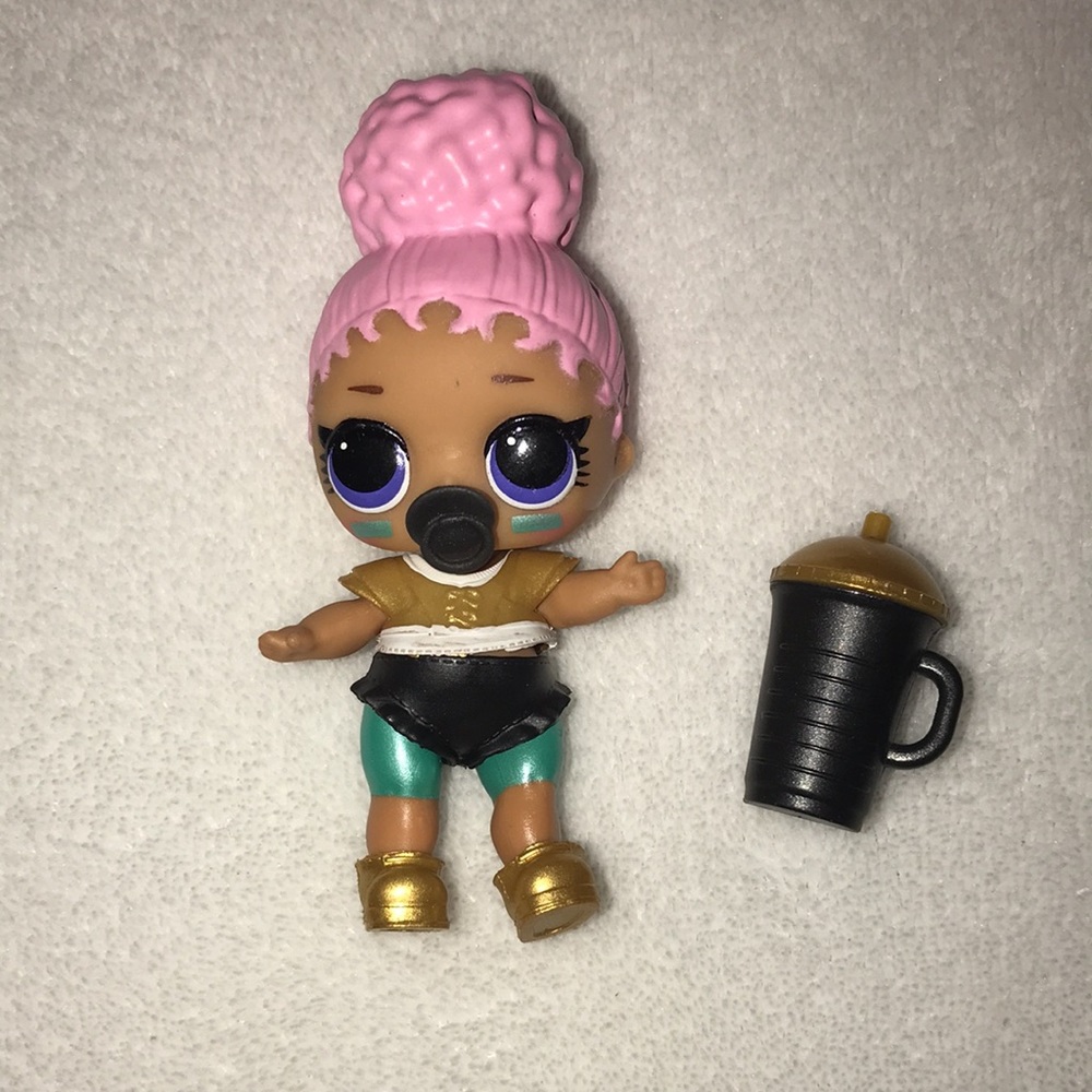 Touchdown ✅ LOL Surprise Doll